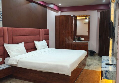 VKN Hotels & Resorts