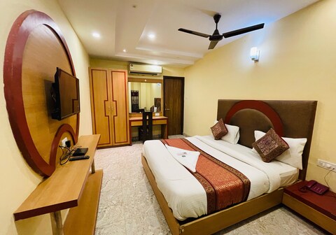 HOTEL AUGUSTO