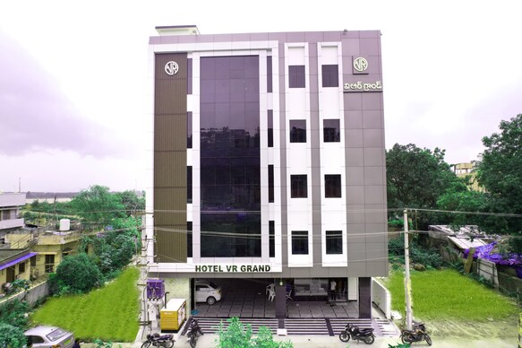 Hotel VR Grand
