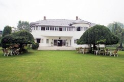Hotel Dar-Es-Salam, Srinagar Hotel Dar-Es-Salam, Srinagar