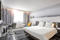NOVOTEL PARIS MONTPARNASSE, Paris NOVOTEL PARIS MONTPARNASSE, Paris