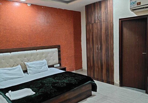 Hotel O Rana Guest House