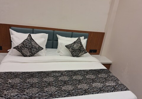 hotel vanika,s