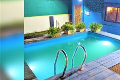 Ivy Little Door Cottage 3 BHK with Pool, Matheran Ivy Little Door Cottage 3 BHK with Pool, Matheran