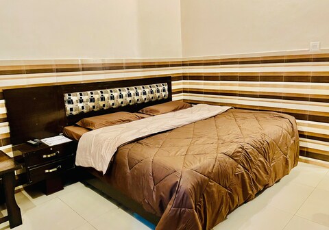 Goyal Galaxy Guest House