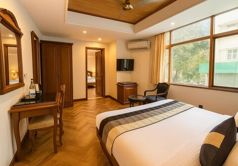 Hotel Park Residency