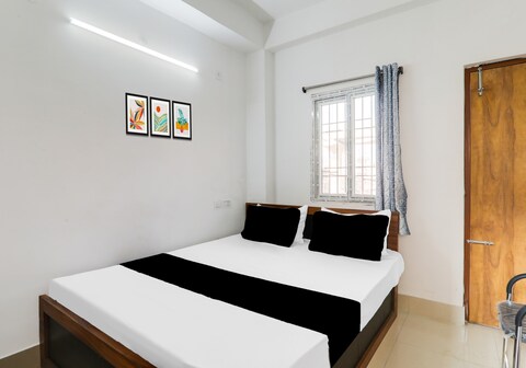 Hotel O H.S Roy