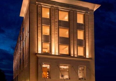 Lemon Tree Hotel Lucknow