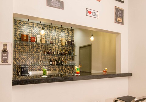 BEST WESTERN PLUS URBAN LARCO