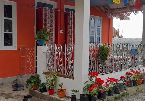 Rongo Yalakhom Homestay By StayApart