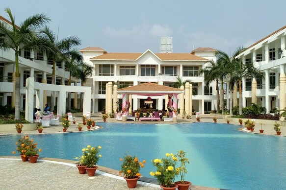 Empires Beachfront Hotel