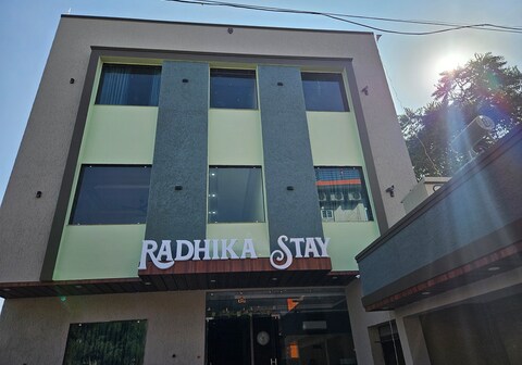 Hotel Radhika Stay- walking disctance from Salasar Balaji