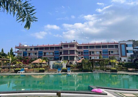 AT Villa | Rooms & Swimming Pool