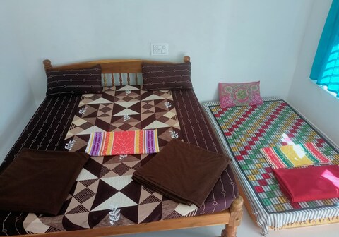MANGO TREE ROOM STAY