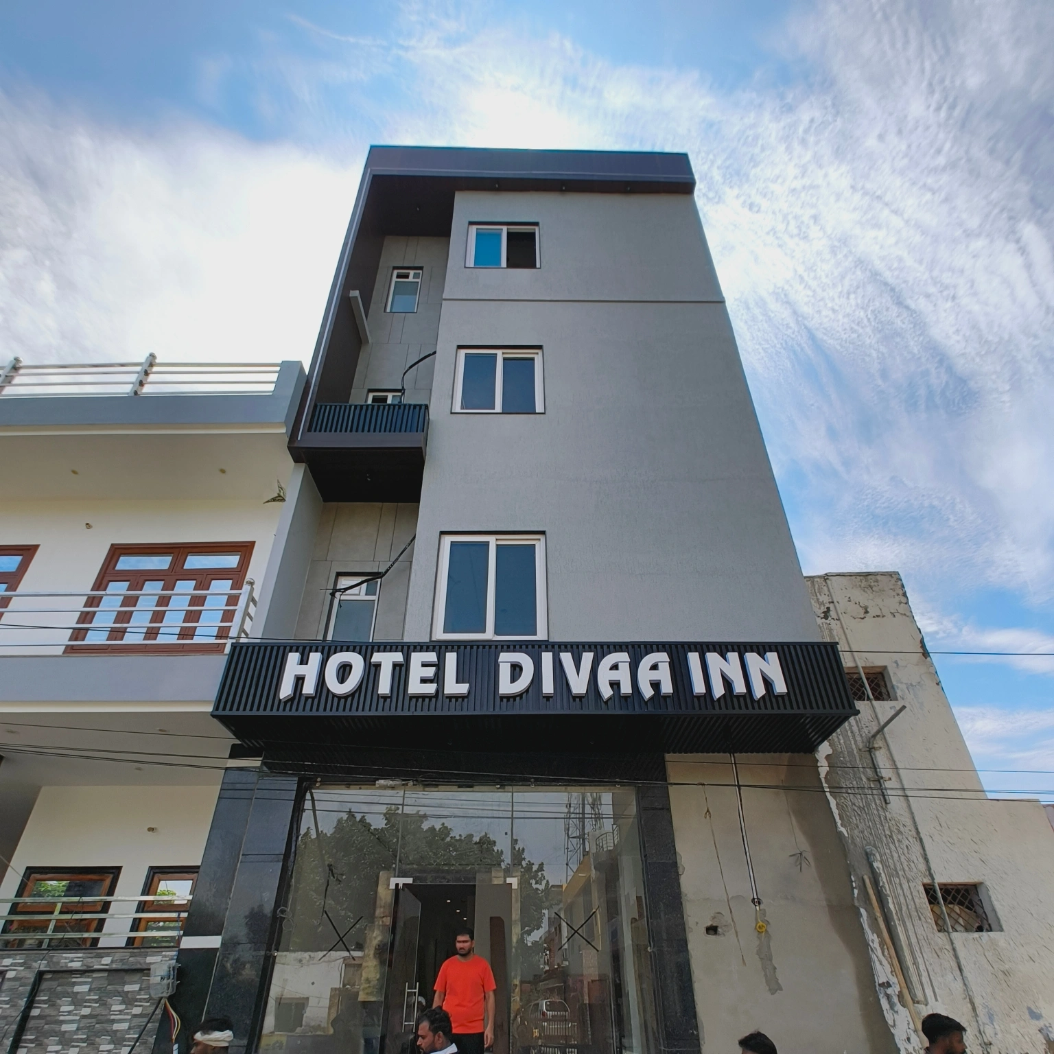 HOTEL DIVAA INN