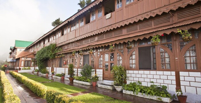 grand-view-hotel-dalhousie-facade