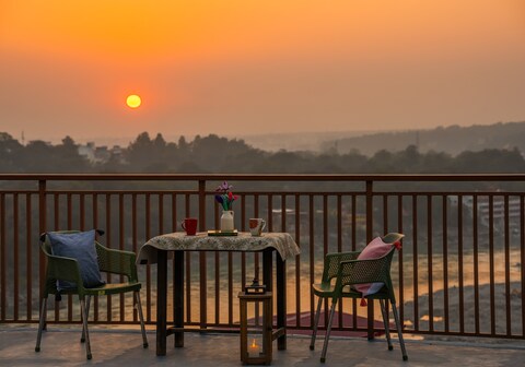 LiveAway Rishikesh (Laxman Jhula)