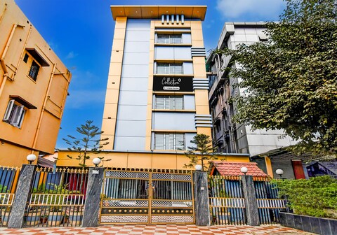 Super Collection O SF Road Siliguri Formerly Jyoti Hotel