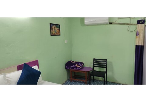 Radha Krishna Home PG