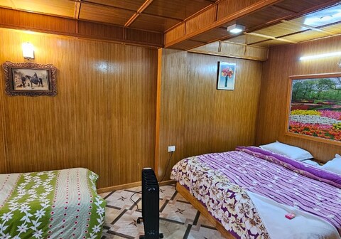 DOLMA KHANGSAR GUEST HOUSE