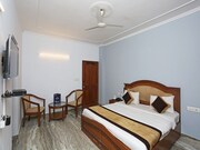 OYO 13843 Bird Hawkins, Delhi OYO 13843 Bird Hawkins, Delhi