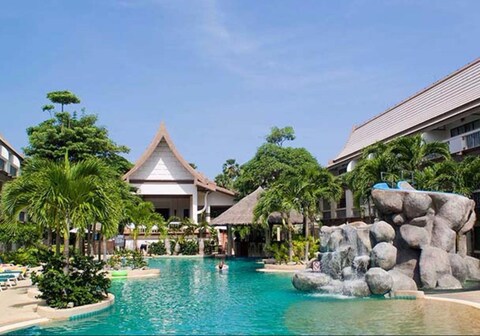 منتجع سينتارا كاتا، بوكيت