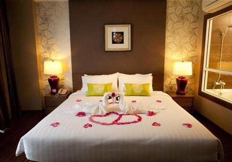 LANTANA RESORT HOTEL