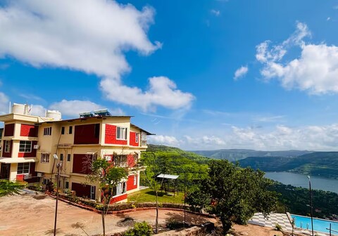 paramounts vinayaka 2 bhk with lake view (2nd floor)