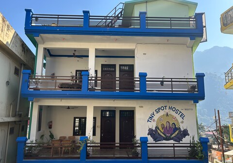 Tiny Spot Hostel near Laxman Jhula