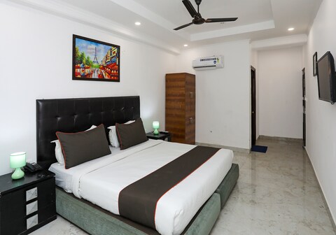 Collection O Residency Near Dwarka Sector 21 Metro Station