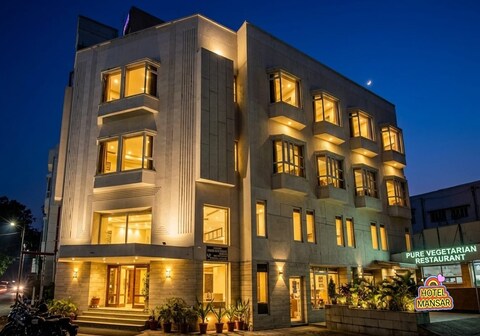 Hotel Mansar near Raghunath Temple