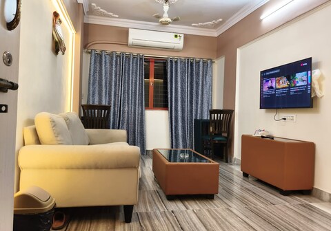 City Homes Bright 2BHK Fully Furnished Apartment