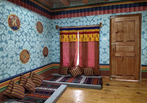 Paro Village View Home Stay Lodge