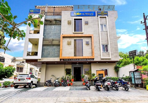 FabHotel The Castle Homestay