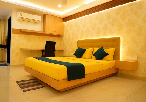 Shree Narenn Hotels