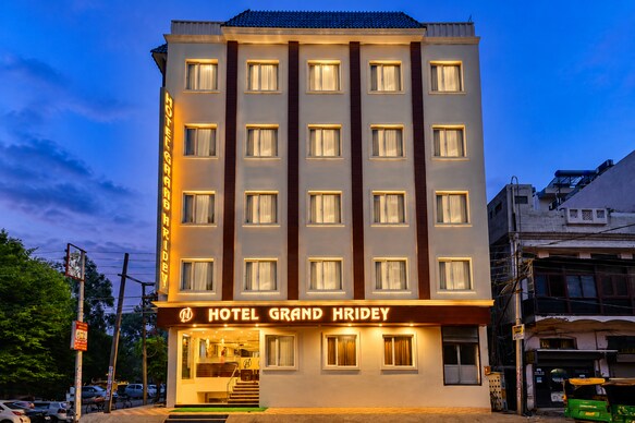 Grand Hridey 1 minute from Railway Station - Amritsar