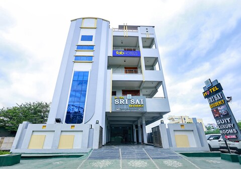 FabHotel SSR