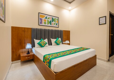 Treebo Ayodhya Grand