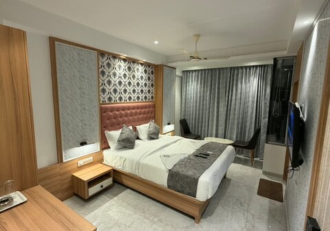 Saphire Residency