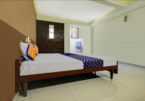 UMMIS RESIDENCY ALUVA