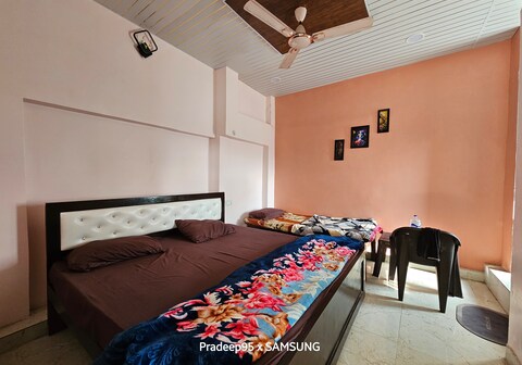 Sri Mahaveer Residency