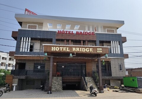 HOTEL BRIDGE
