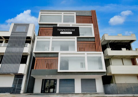 Super Townhouse B N Reddy Formerly Capitol Stay Inn