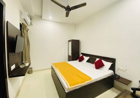 HOTEL STAR