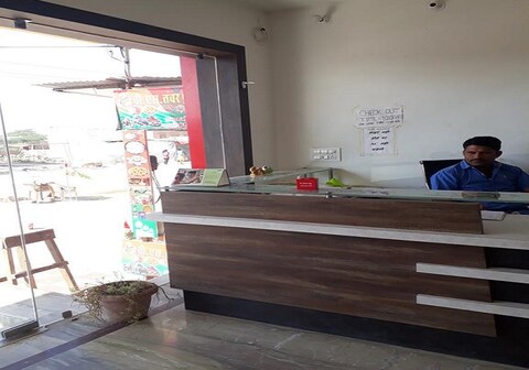 Hotel V.S. Tanwar and Guest House