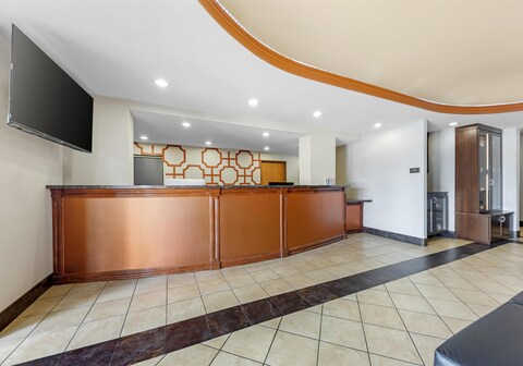 Best Western Plus San Antonio East Inn & Suites