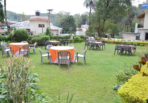 New Mamta by Sunshin hoteliers |350 Metres from Nakki Lake