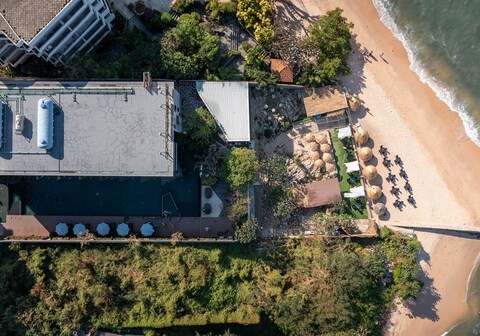 Golden Tulip Pattaya Beachfront Resort