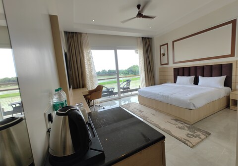 Elysium Arc Hotel & Resort