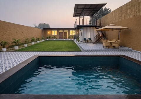 1 Room at Mud Meadows Farm with Pool